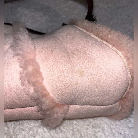 UGG Women's Blush and Brown Shearling Shoulder Bag - Picture 6 of 16
